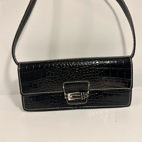 Liz Claiborne Handbags - Liz Claiborne Croc Embossed Baguette Shoulder Bag Black Patent Small Purse